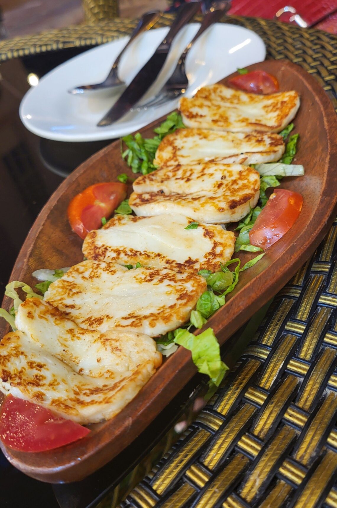 Example of a cheap meal at Al Tarboosh, an authentic restaurant in Muscat, Oman where you can get great food and eat with the locals.